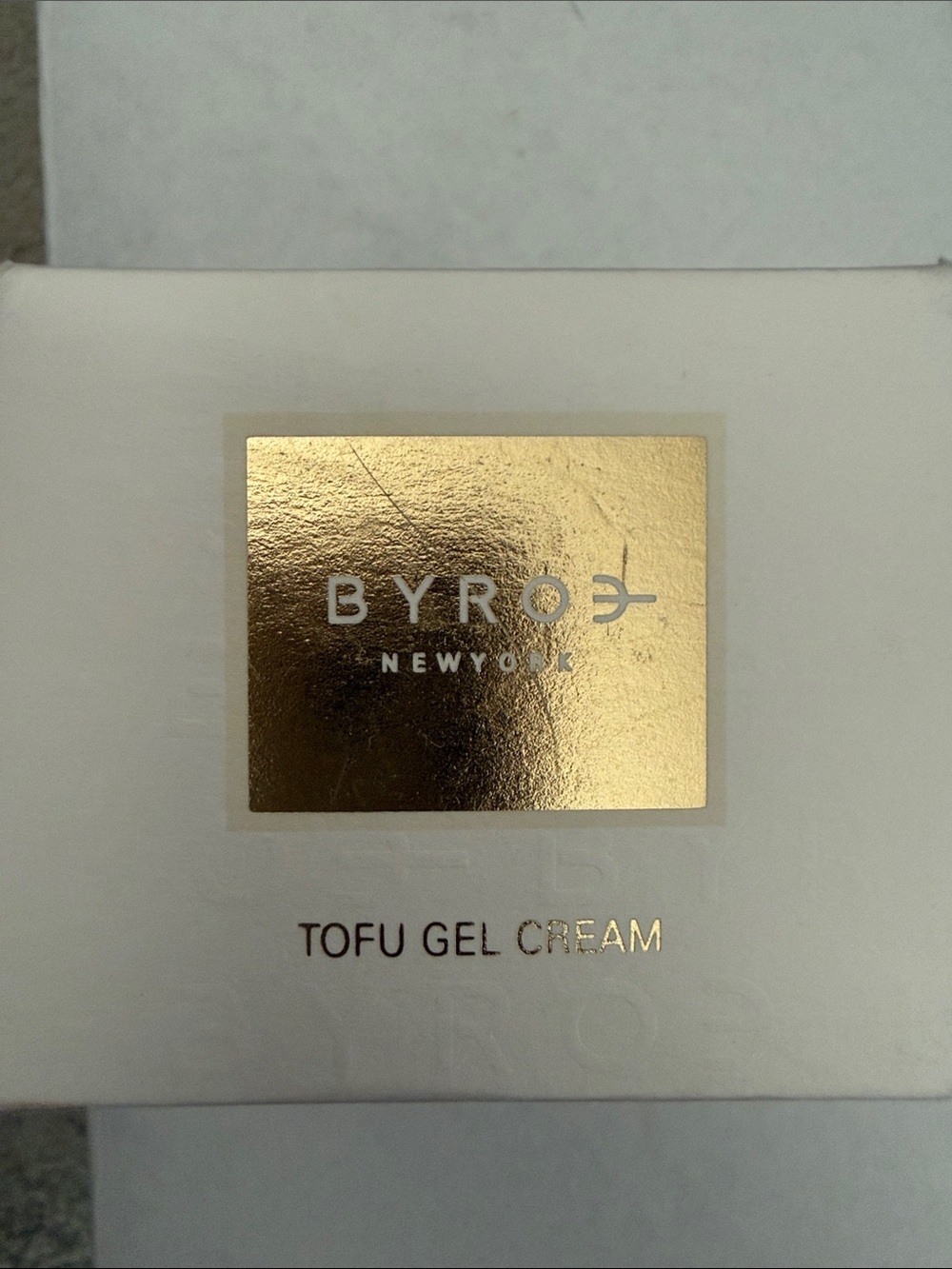 BYROE New York Tofu Gel Cream - White & Gold Packaging